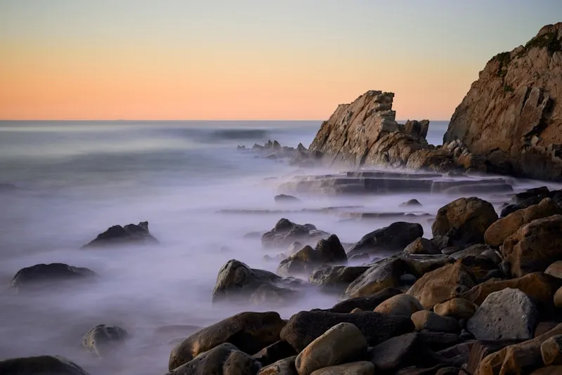 Costa rocosa de Getxo al atardecer